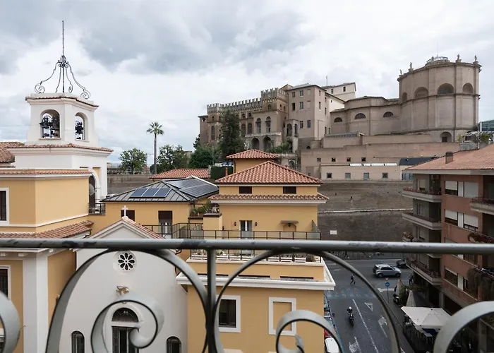 Sistine Chapel View Check-in From 3 Pm To 10 Pm לינה וארוחת בוקר